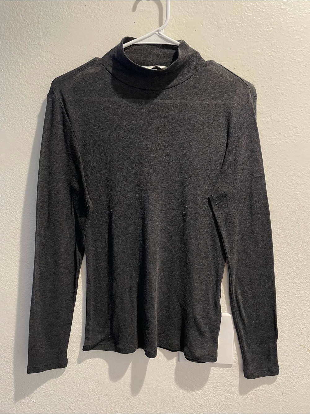 H&M Charcoal Gray Turtleneck Long Sleeve Top | Cozy Basic Minimalist L